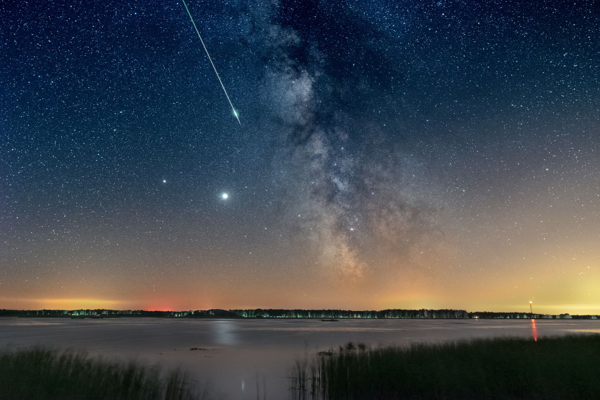 Zbliża się deszcz Perseidów. W tym roku warto obserwować je wcześniej