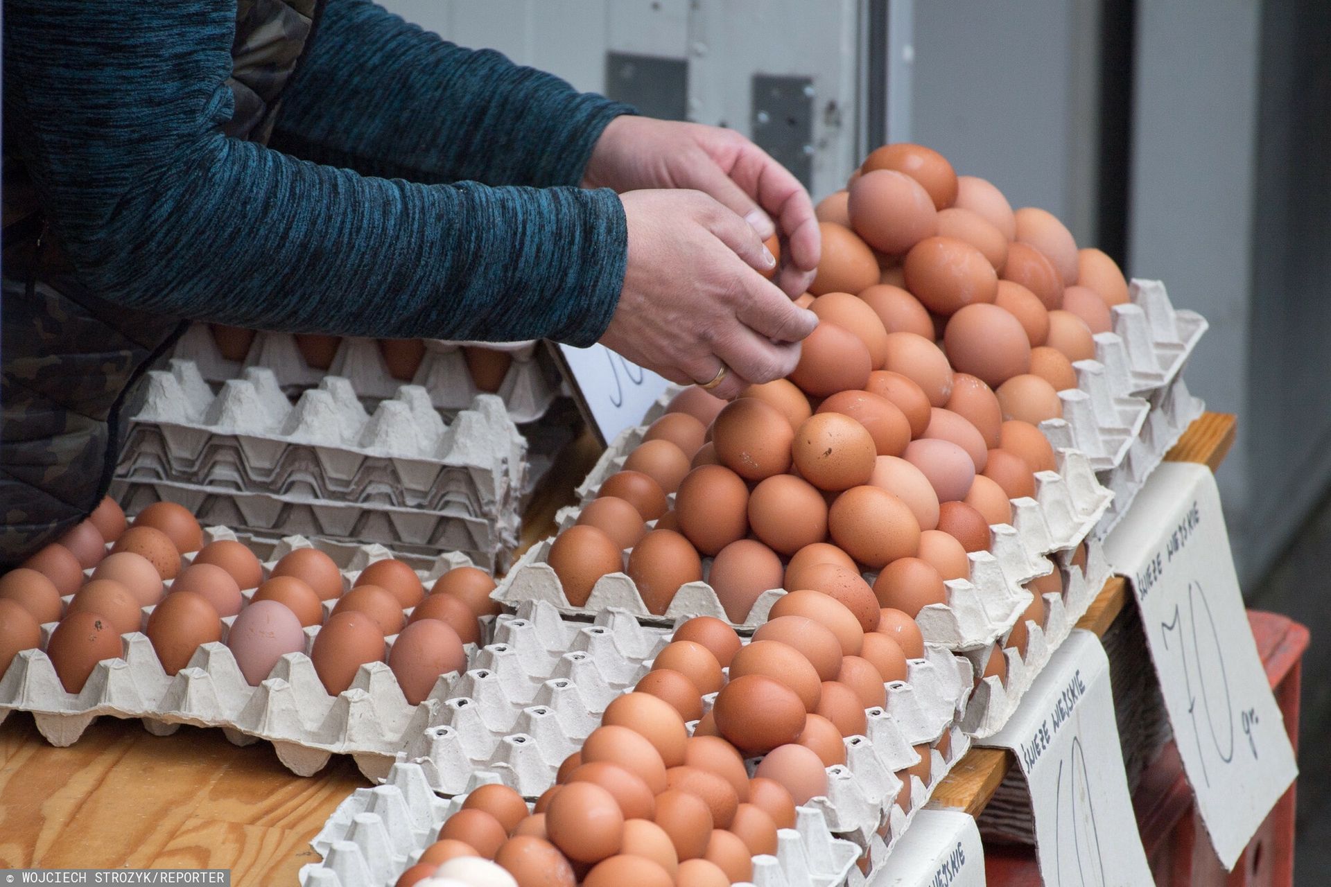 Brakuje jaj, ceny rosną. Co czeka nas przed Bożym Narodzeniem?