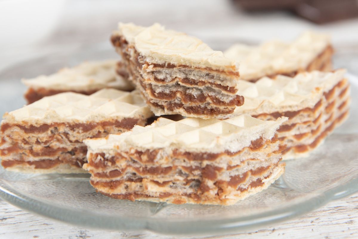 Ciocia podawała je na każdej imprezie. Znalazłam przepis bez mleka w proszku i wafle smakują jeszcze lepiej