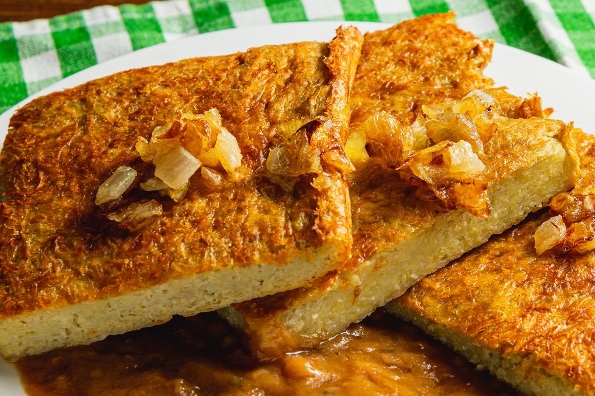 W Wielkopolsce pieką tuż po wykopkach. Ziemniaki w takim wydaniu smakują obłędnie