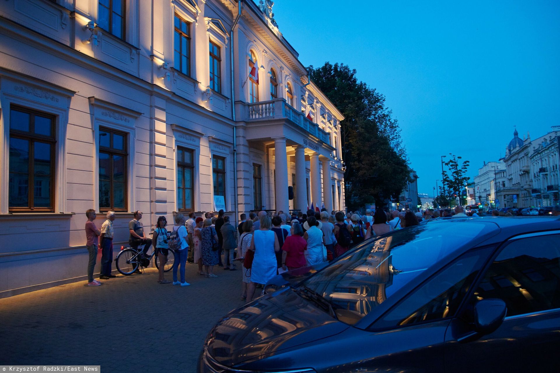 Była 8:00. Otrzymali telefon o podłożonej bombie