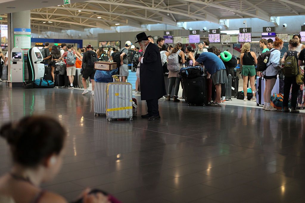Setki Amerykanów opuszczają Iran. Media donoszą