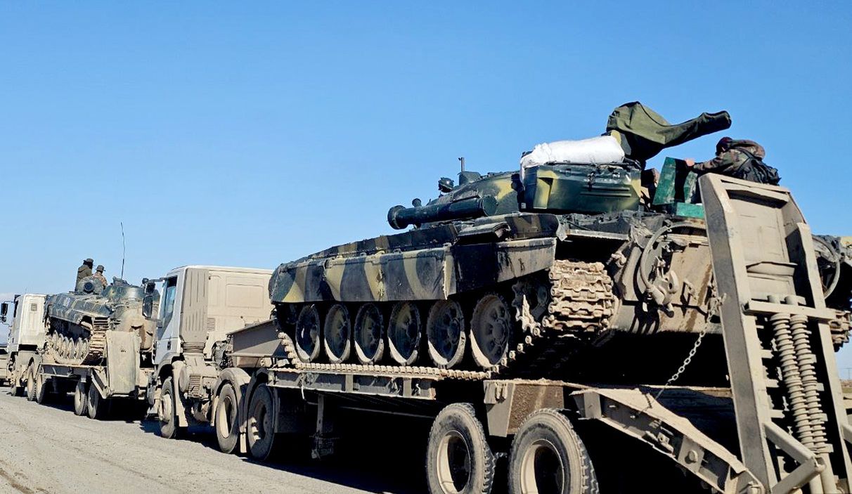 "Tysiące żołnierzy, wyrzutnie rakiet". Ruch Syrii na granicy z Libanem