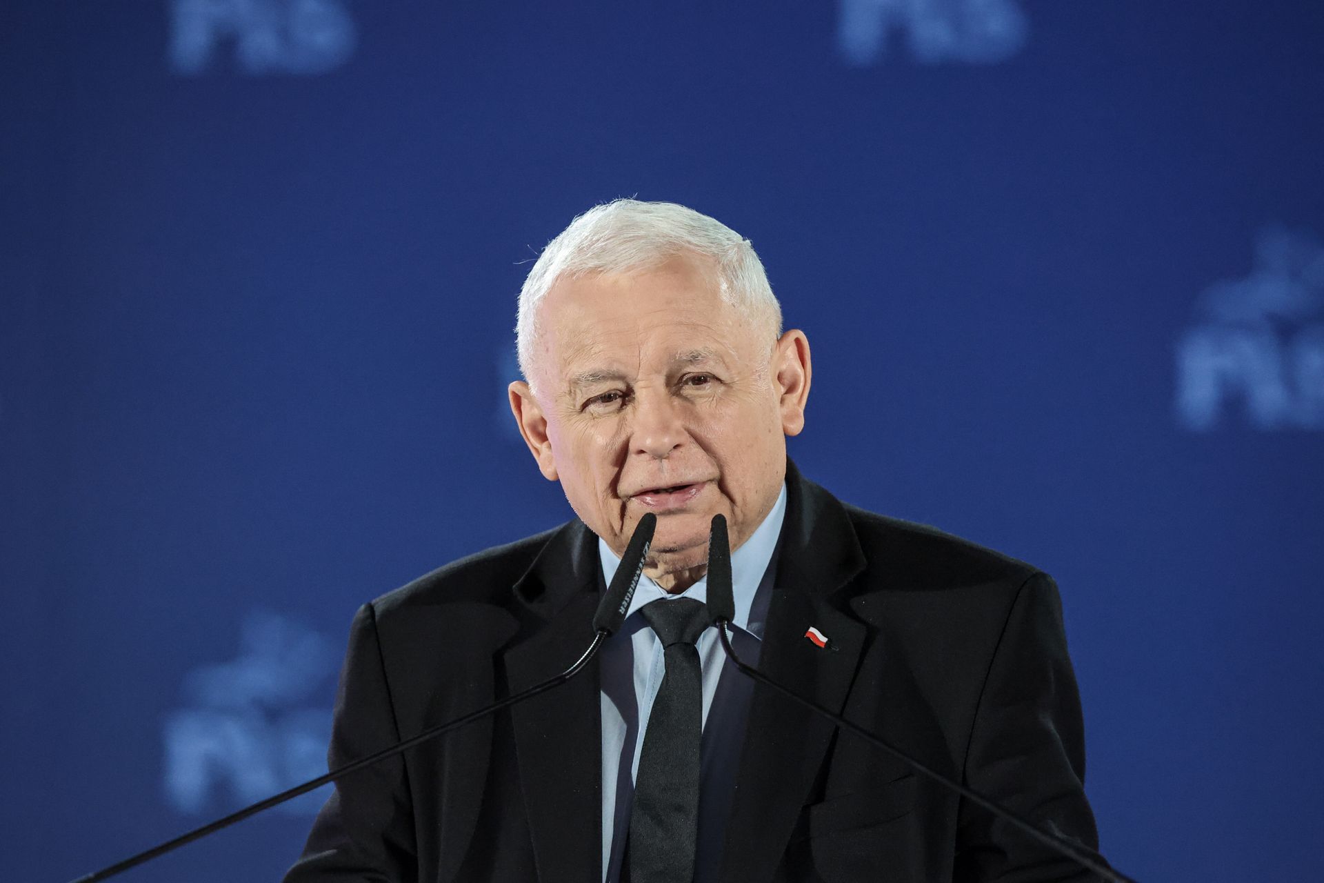 Kaczyński chce nowej konstytucji. "Zaprzecza sama sobie"