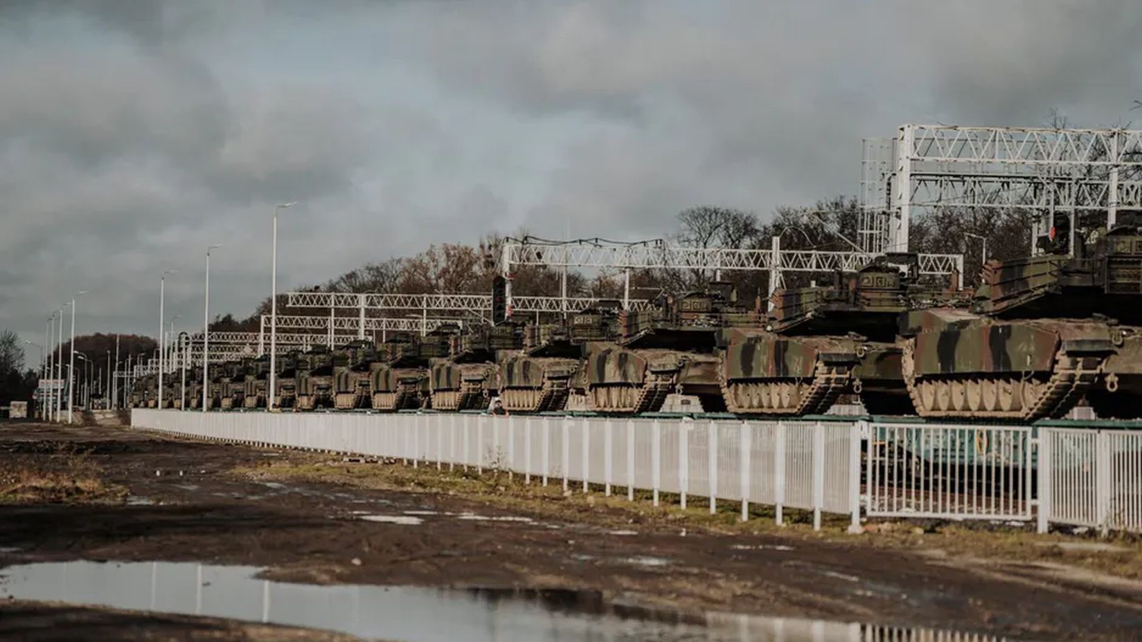 Niepokojący raport. Drogi i koleje w UE nie są gotowe na wojnę z Rosją