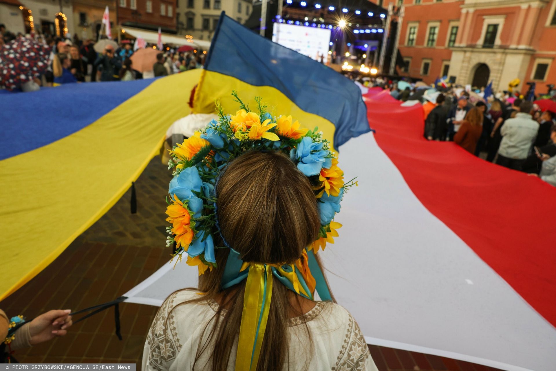 Niemieckie media: Ukraińcy wzorowymi migrantami, a teraz im się grozi