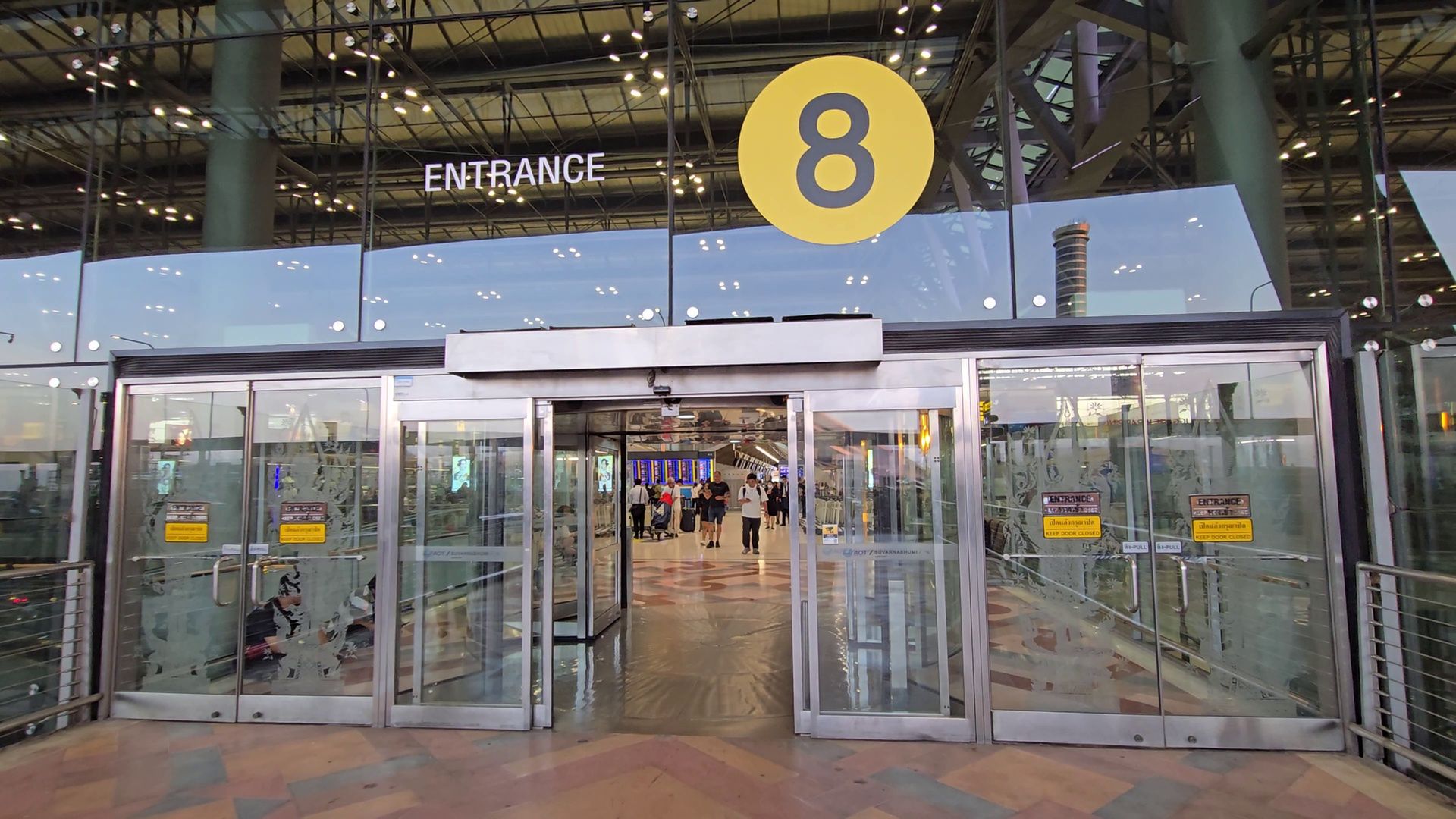 Oszukują turystów lecących do Tajlandii. Każą płacić za coś, co jest zupełnie darmowe