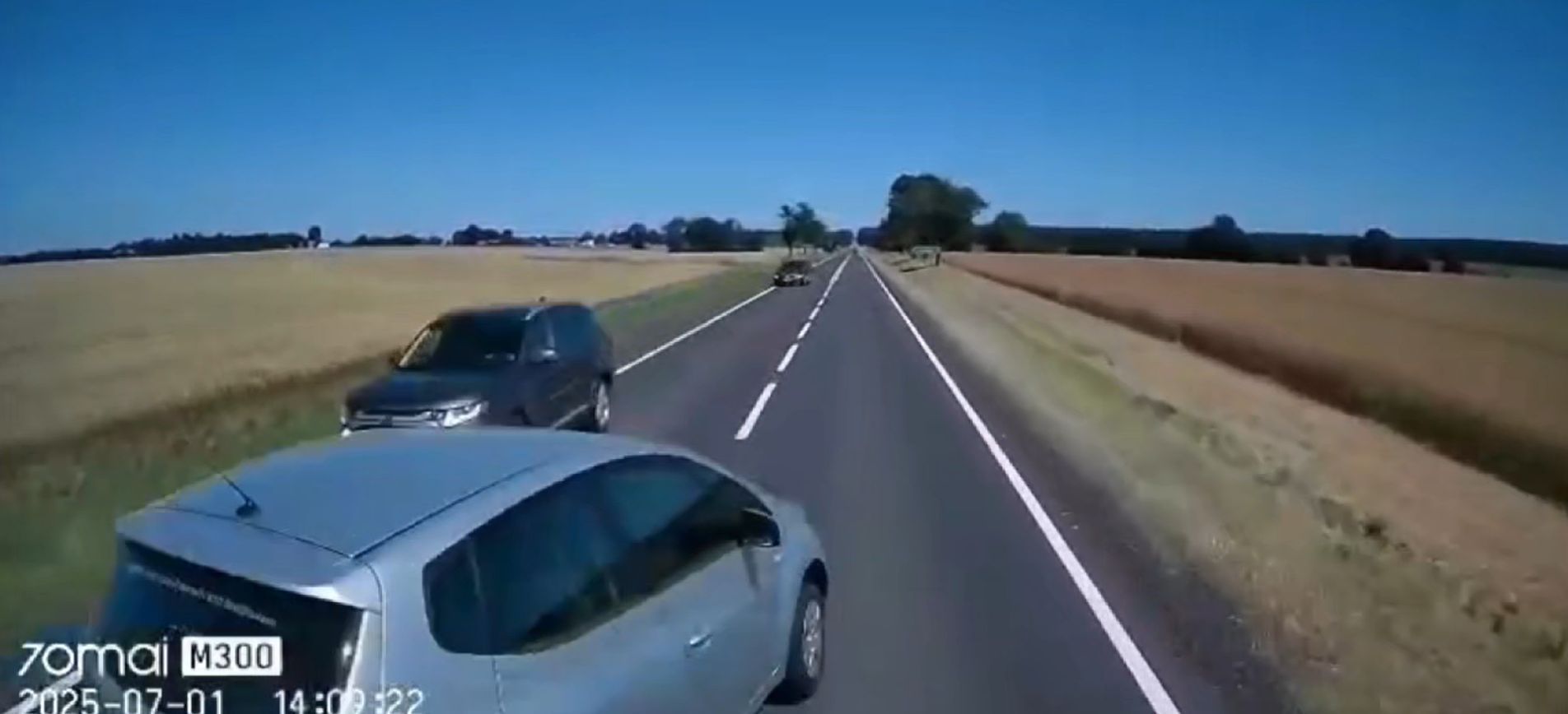 O krok od tragedii. 69-latek źle ocenił odległość przy wyprzedzaniu. Wszystko się nagrało