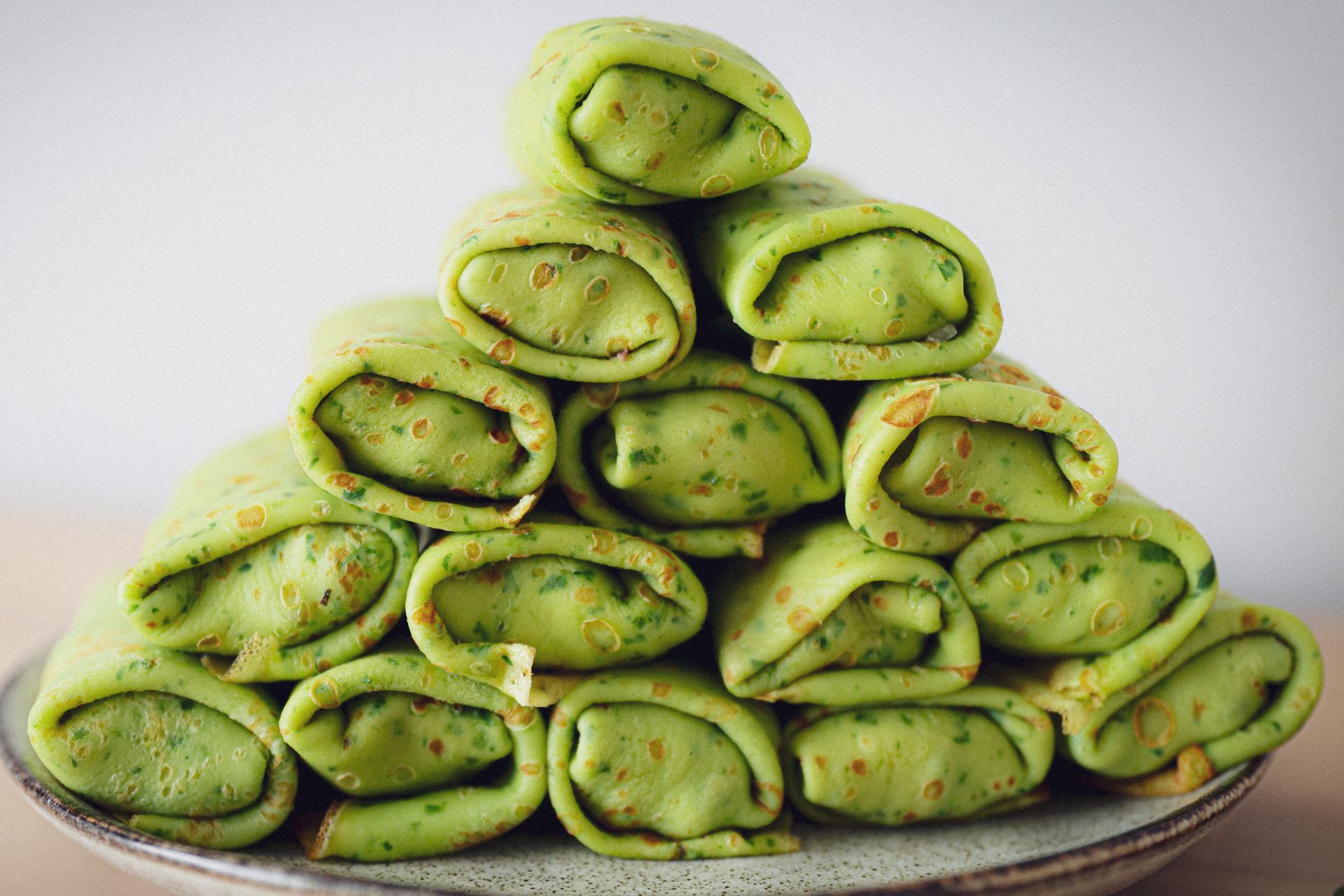 Dodaję do ciasta na naleśniki. Mają interesujący kolor, są zdrowsze i smaczniejsze