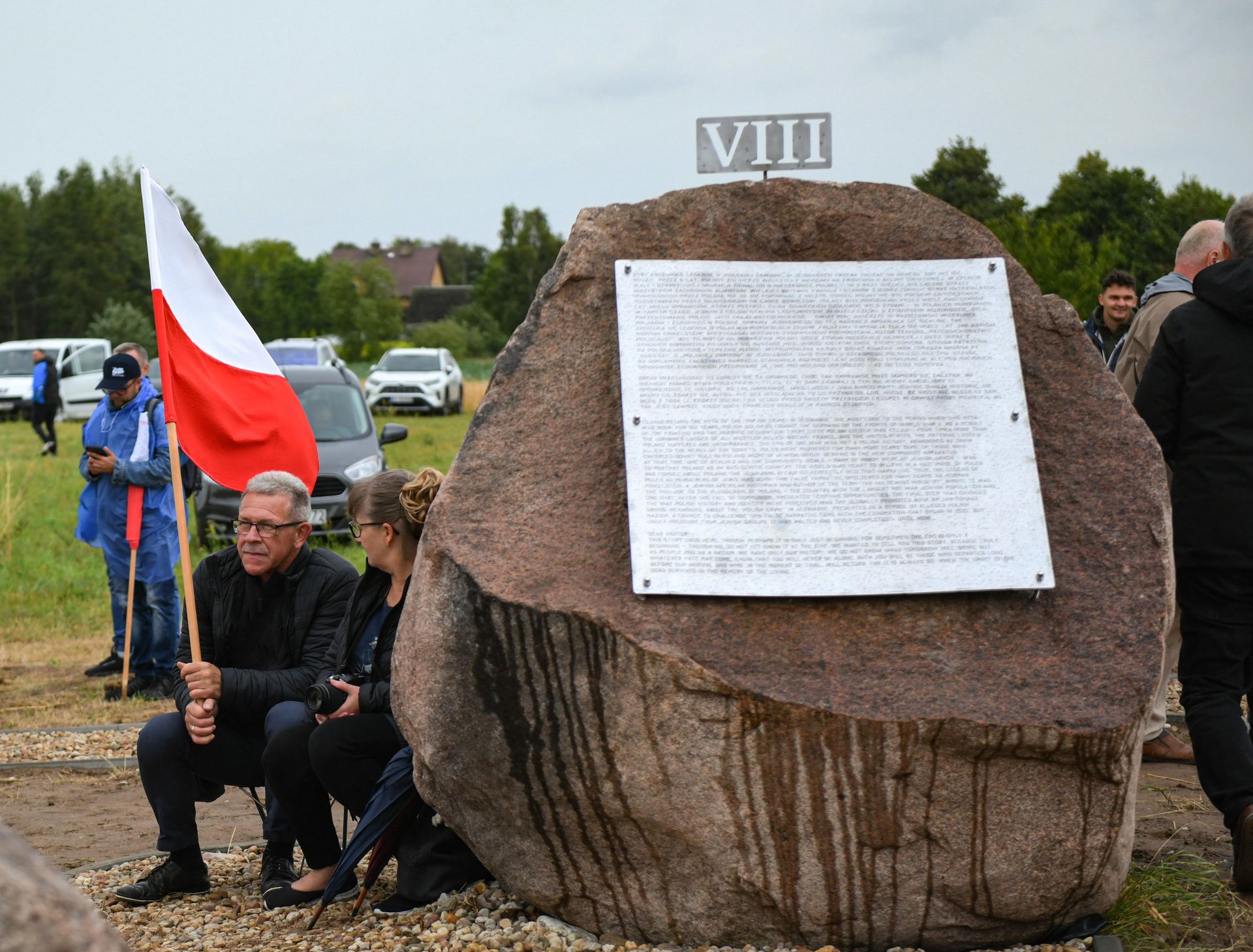 Skandal z tablicami w Jedwabnem. Do prokuratury trafił wniosek o ekshumację