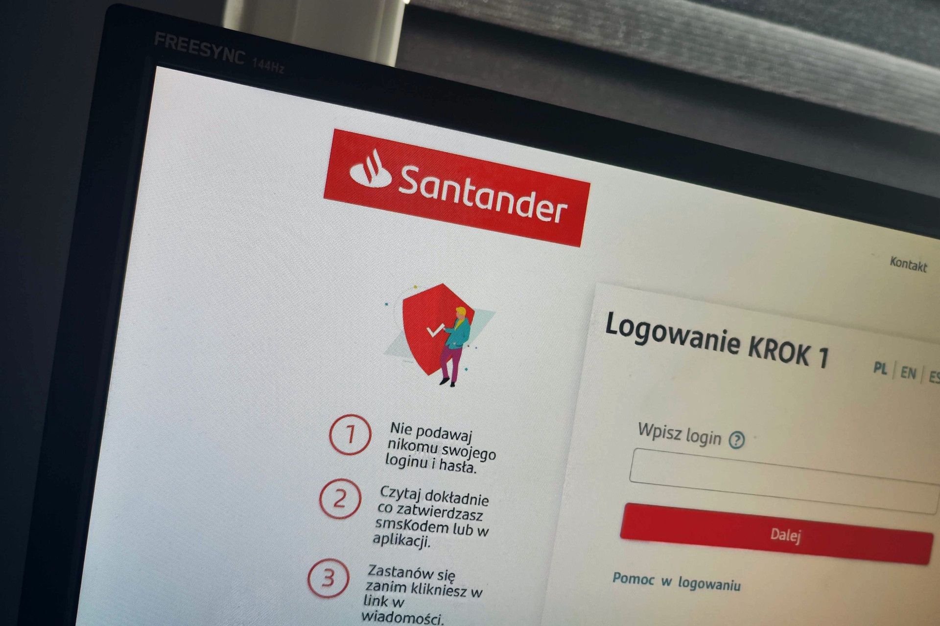 Podszywają się pod Santander Bank. Eksperci ostrzegają przed oszustami