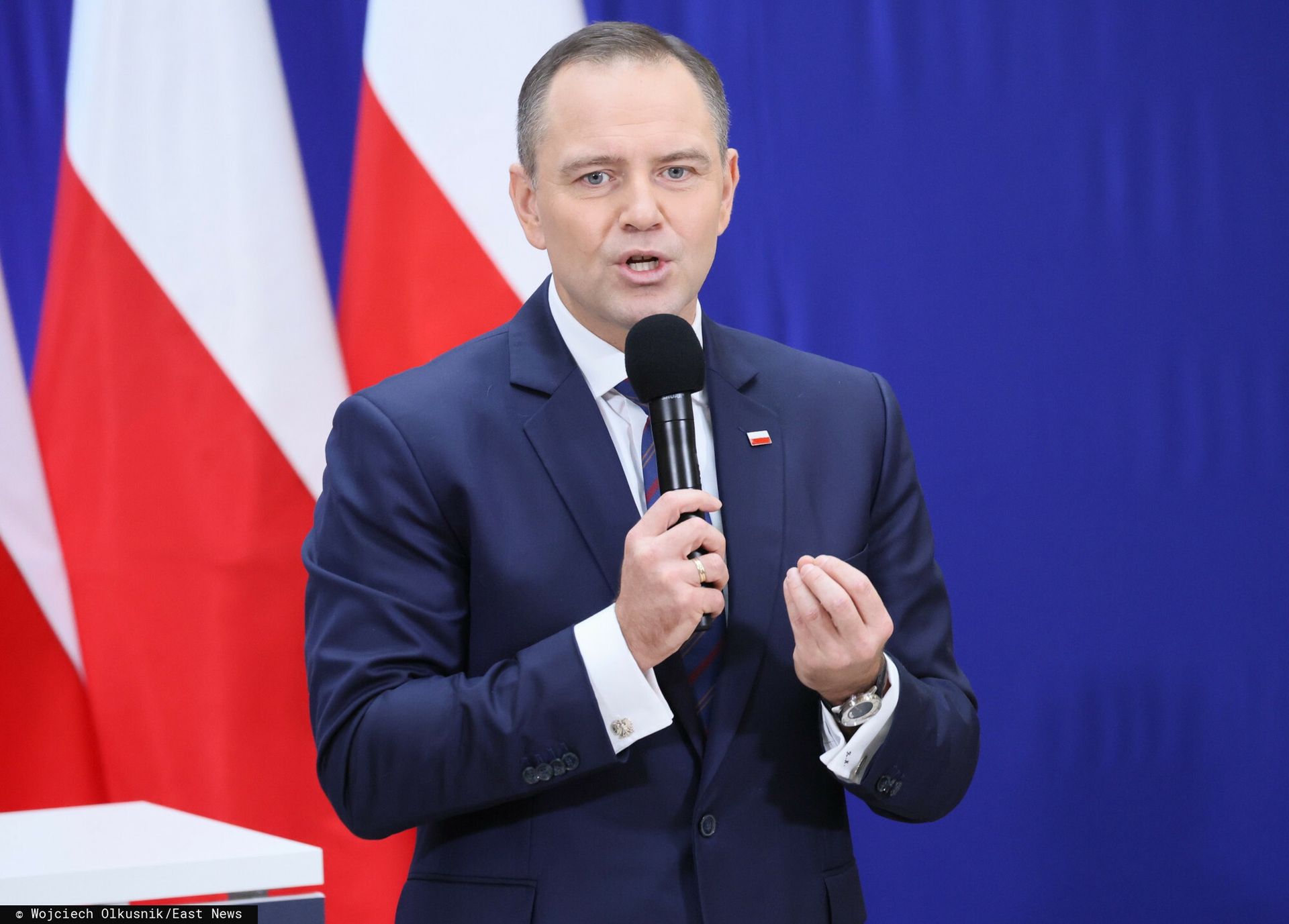 Merytoryka czy polityczna gra? Polacy ocenili weta Nawrockiego, jest sondaż