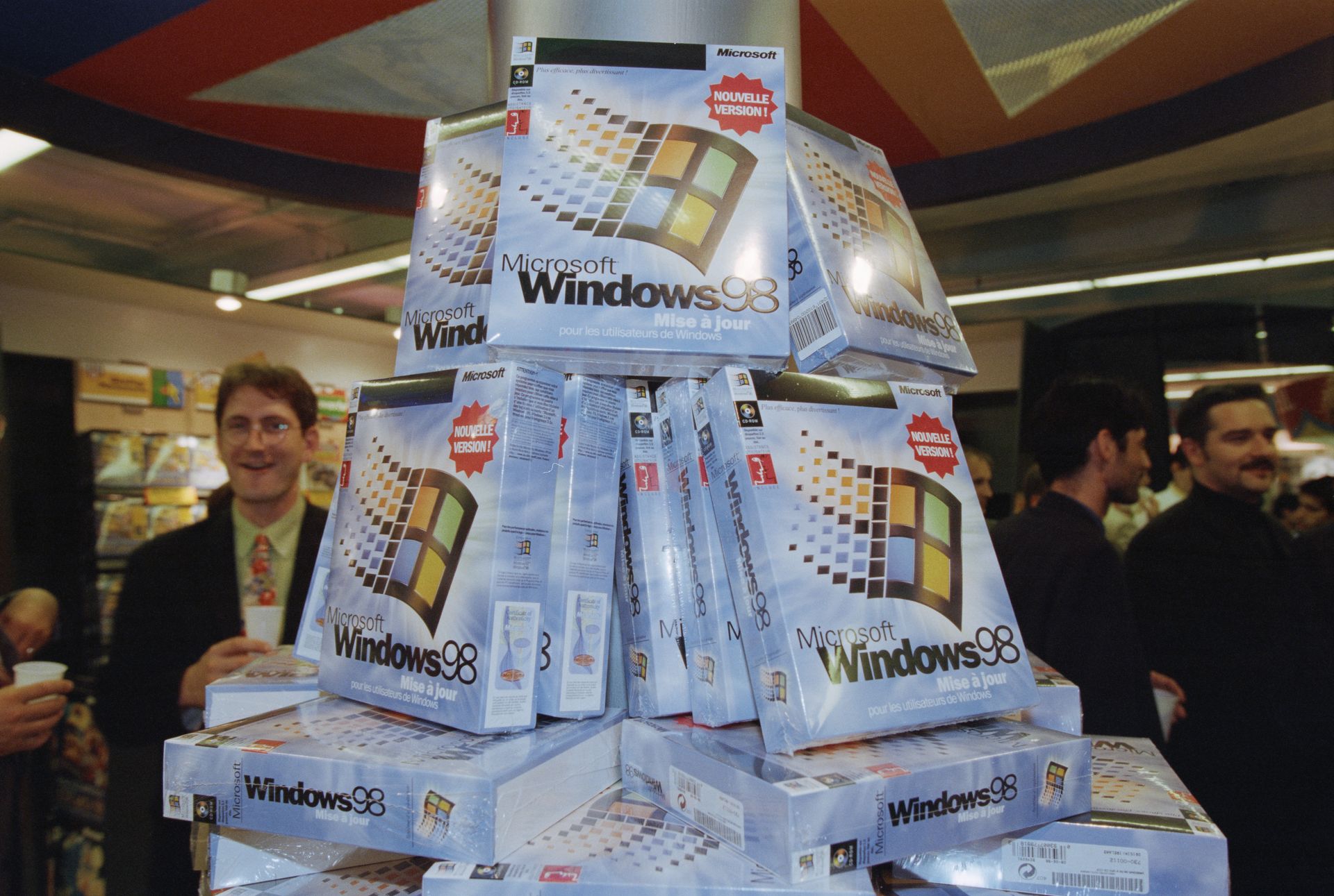 Windows 98 na Ryzenie 9 9900X. Instalacja nie była oczywista