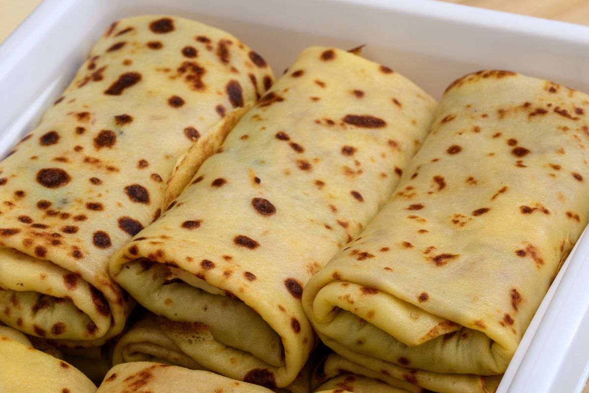 Dodaj do naleśników. Nie będą pękały przy zawijaniu