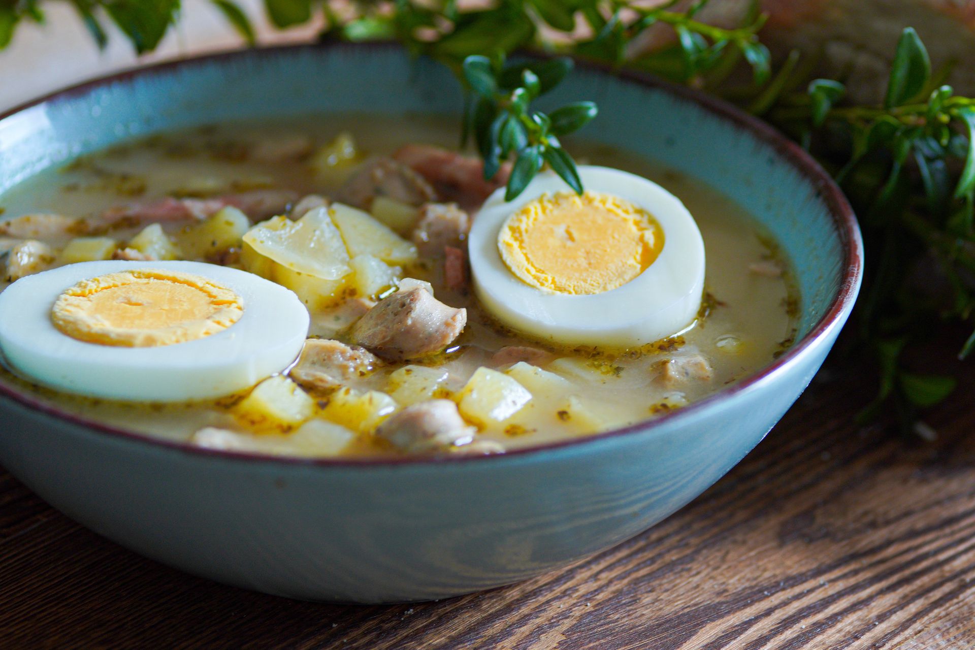 Dziadkowie zajadali się tą tanią i pyszną zupą. Długo zapomniana, ale znów wraca na wielkanocne stoły