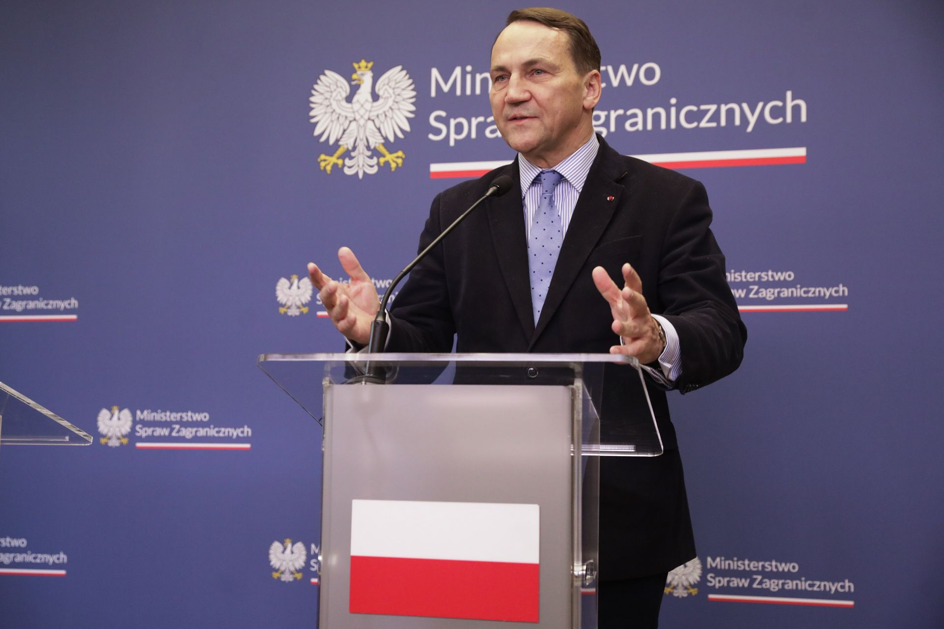 Sikorski wytknął niemieckim dziennikarzom. "Zostały ukradzione"