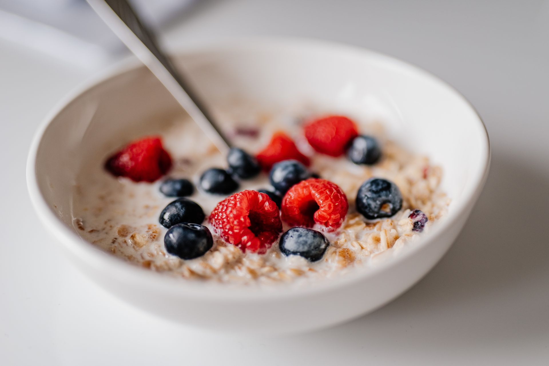 Jedna miska rano i spokój do obiadu. Owsianka gotowa w kilka minut