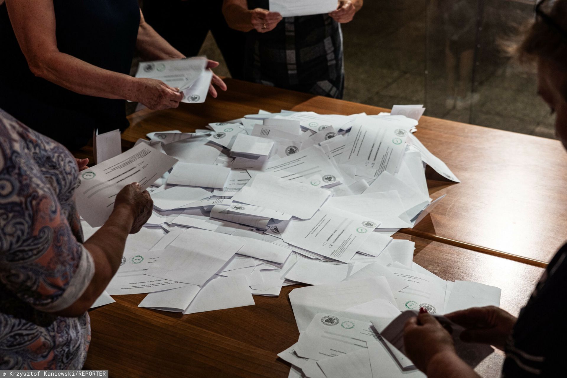 Śledztwo w sprawie nieprawidłowości wyborczych w Kobyłce. Zarzuty dla członków komisji