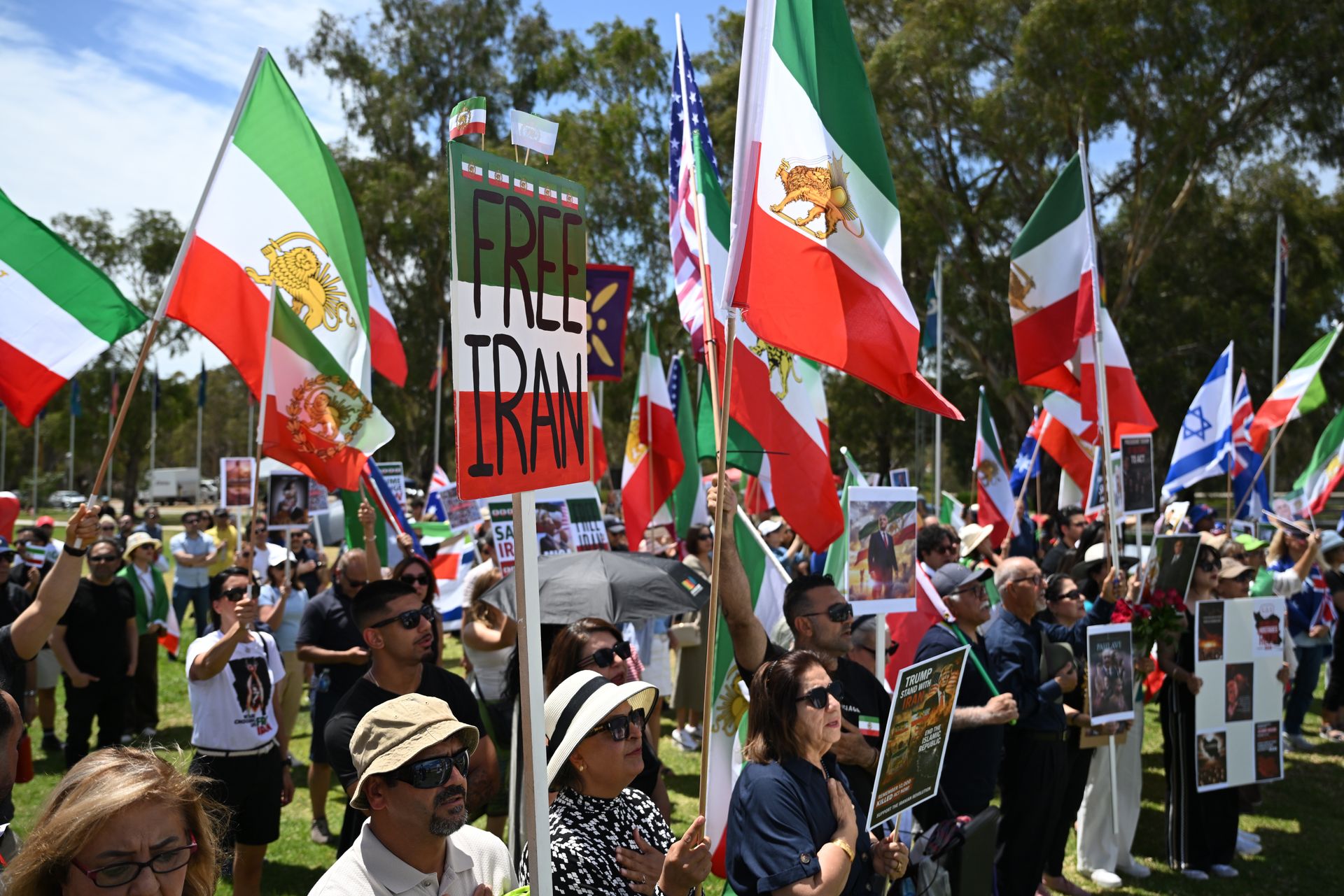 Działo się w nocy. USA wzywają obywateli do opuszczenia Iranu