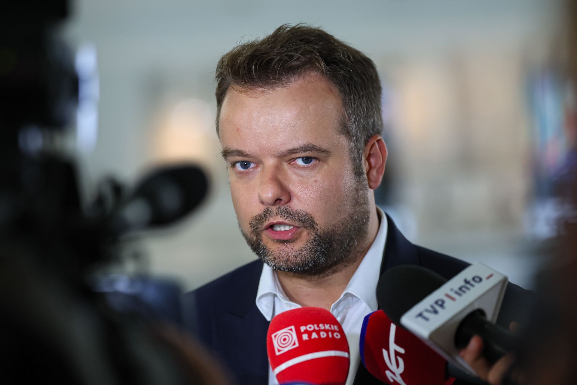 "Jedni grillują, inni pracują". PiS zapowiada nową inicjatywę