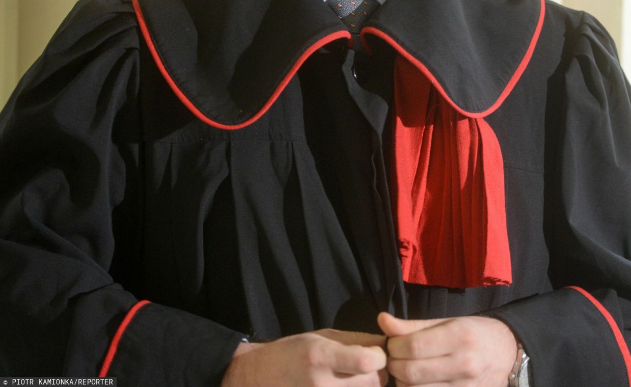 "Ujęty na gorącym uczynku". Komunikat w sprawie prokuratora