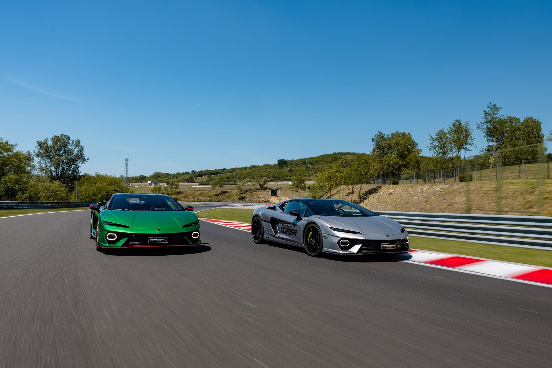 Lamborghini: osiągi to za mało. Co dziś definiuje supersamochód?