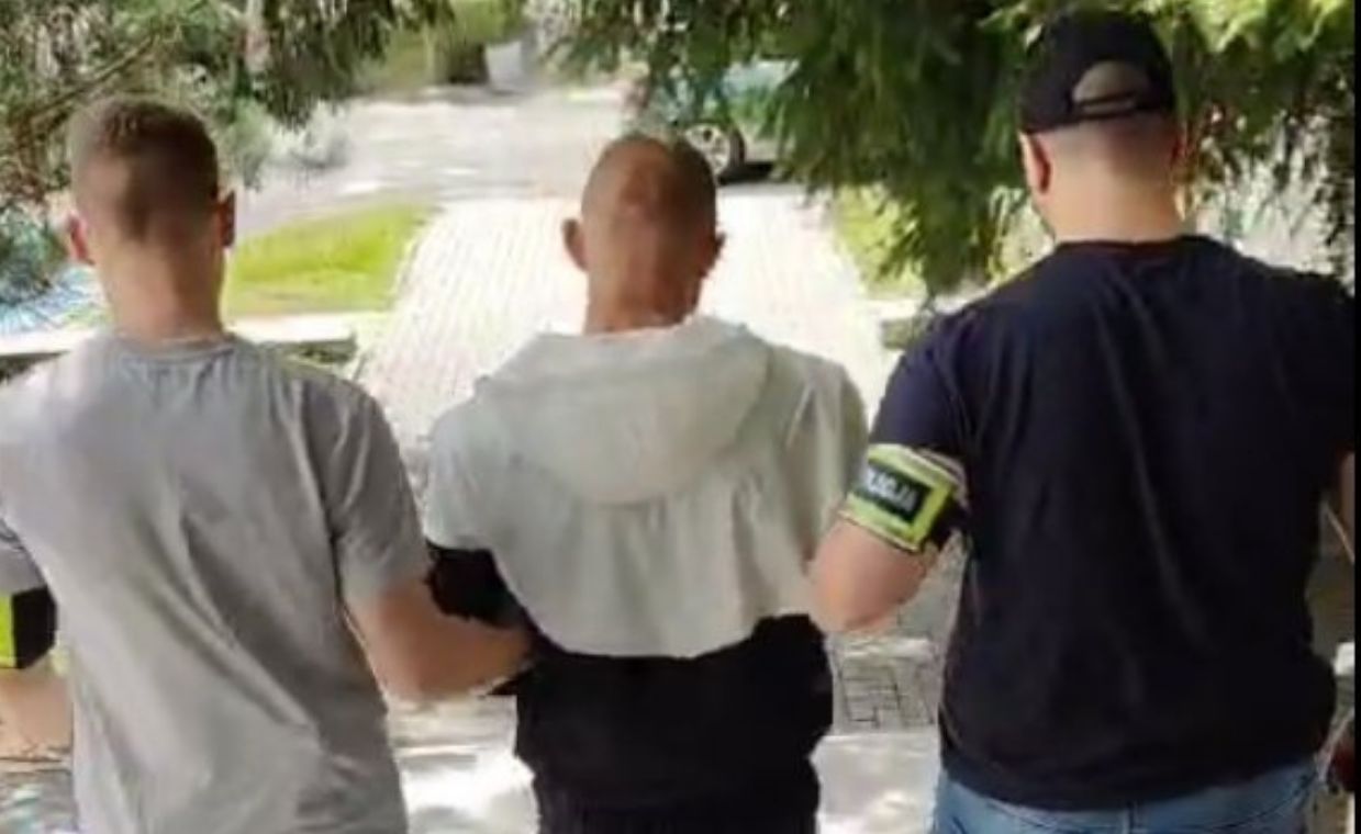 Rozrywał kobietom uszy i kradł kolczyki. Grozi mu 20 lat