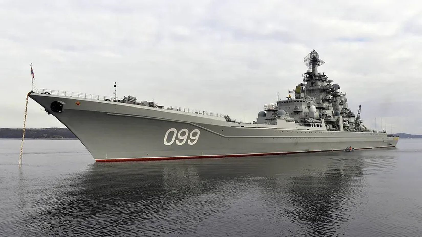 Rosyjski Piotr Wielki wpadł w tarapaty. Nie wiadomo, co z nim będzie