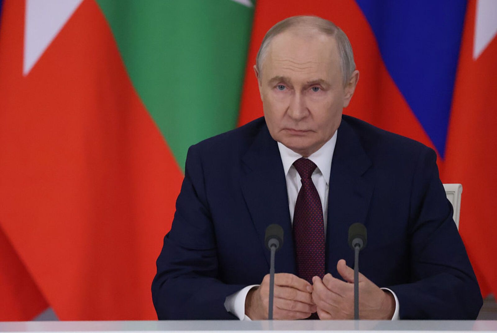 Putin podpisał tajne dekrety. Media ujawniły kulisy wizyty szefa CIA