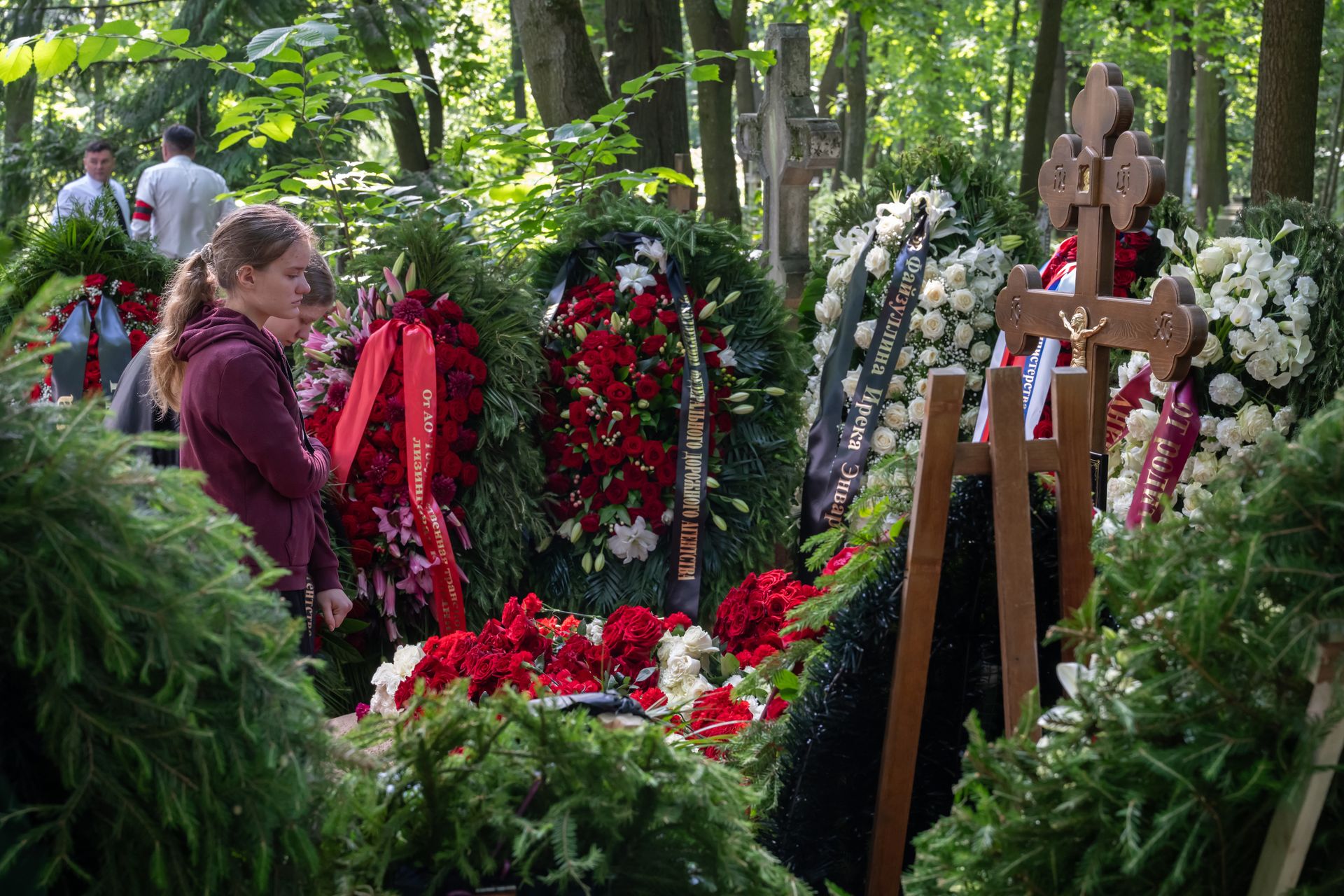 "Nie opłaca się żyć ani umierać". Mówią o warunkach w Rosji