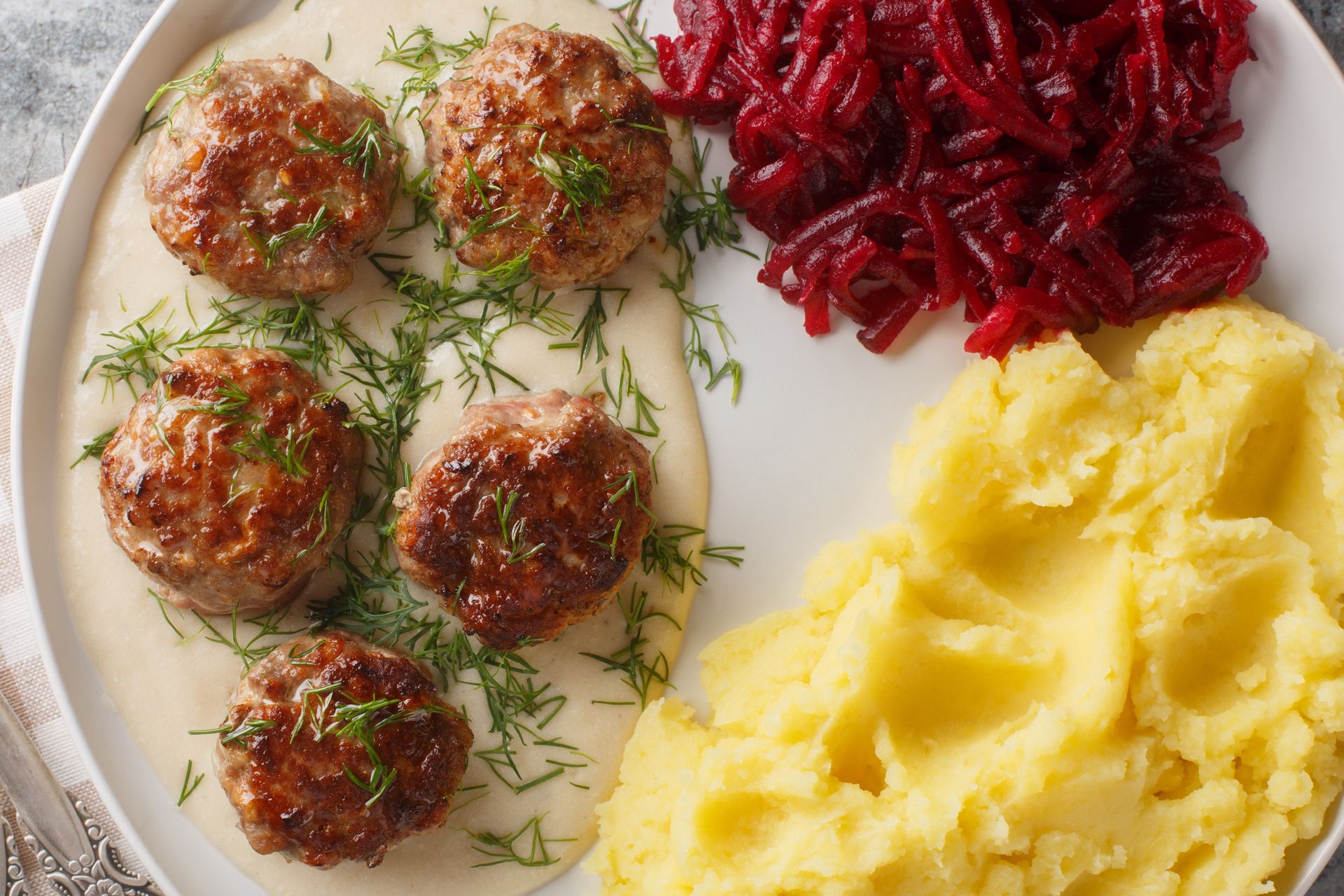 Prawie nikt nie robi mielonych z tego taniego mięsa. Jest pełne smaku i ma mnóstwo żelaza