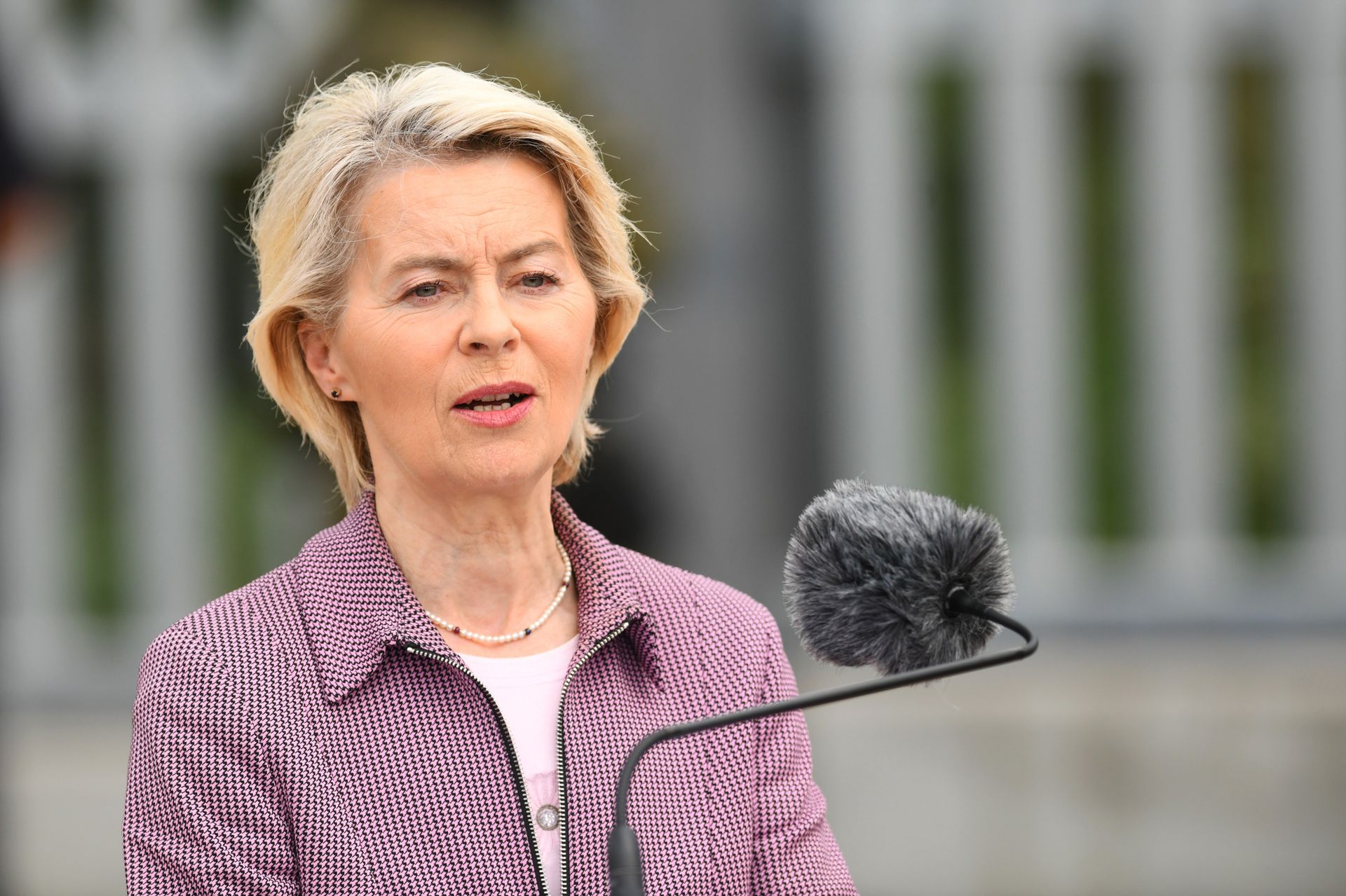 Awaryjne lądowanie samolotu Ursuli von der Leyen. "Rosjanie zakłócili sygnał GPS"