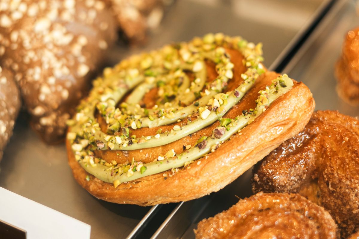 Jesień pełna cynamonowej rozkoszy i pistacji. Przygotuj na wizytę znajomych