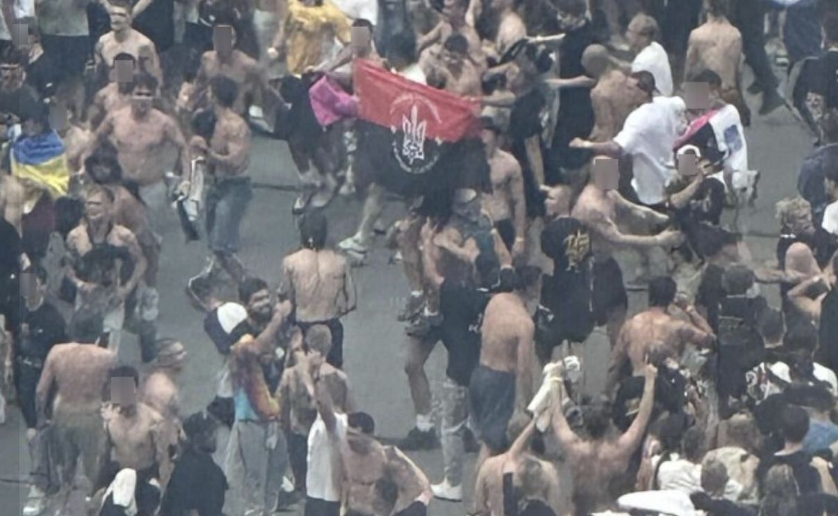 Banderowska flaga na koncercie. Prokuratura zdecydowała