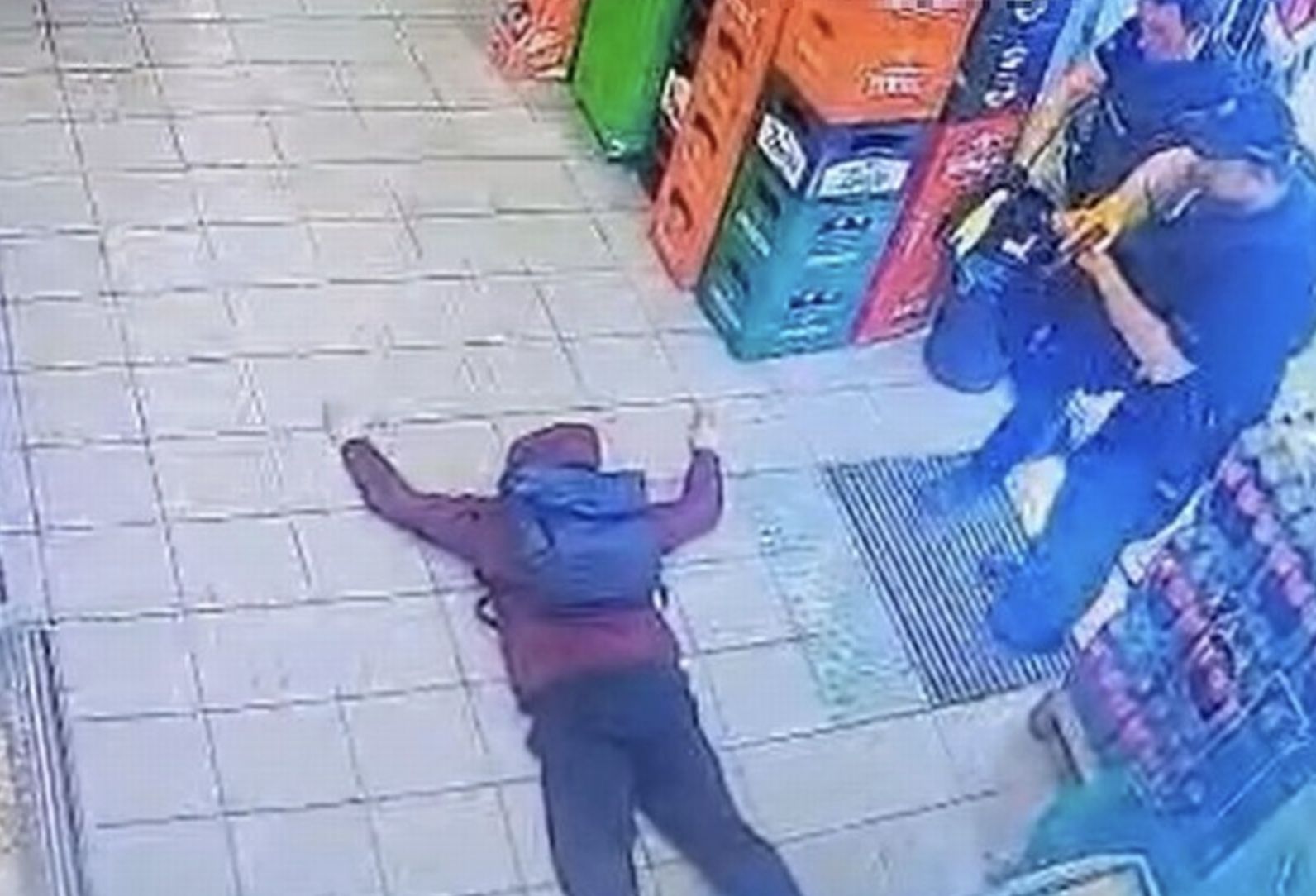 Kradł batoniki ze sklepu. Grozi mu choćby 10 lat więzienia