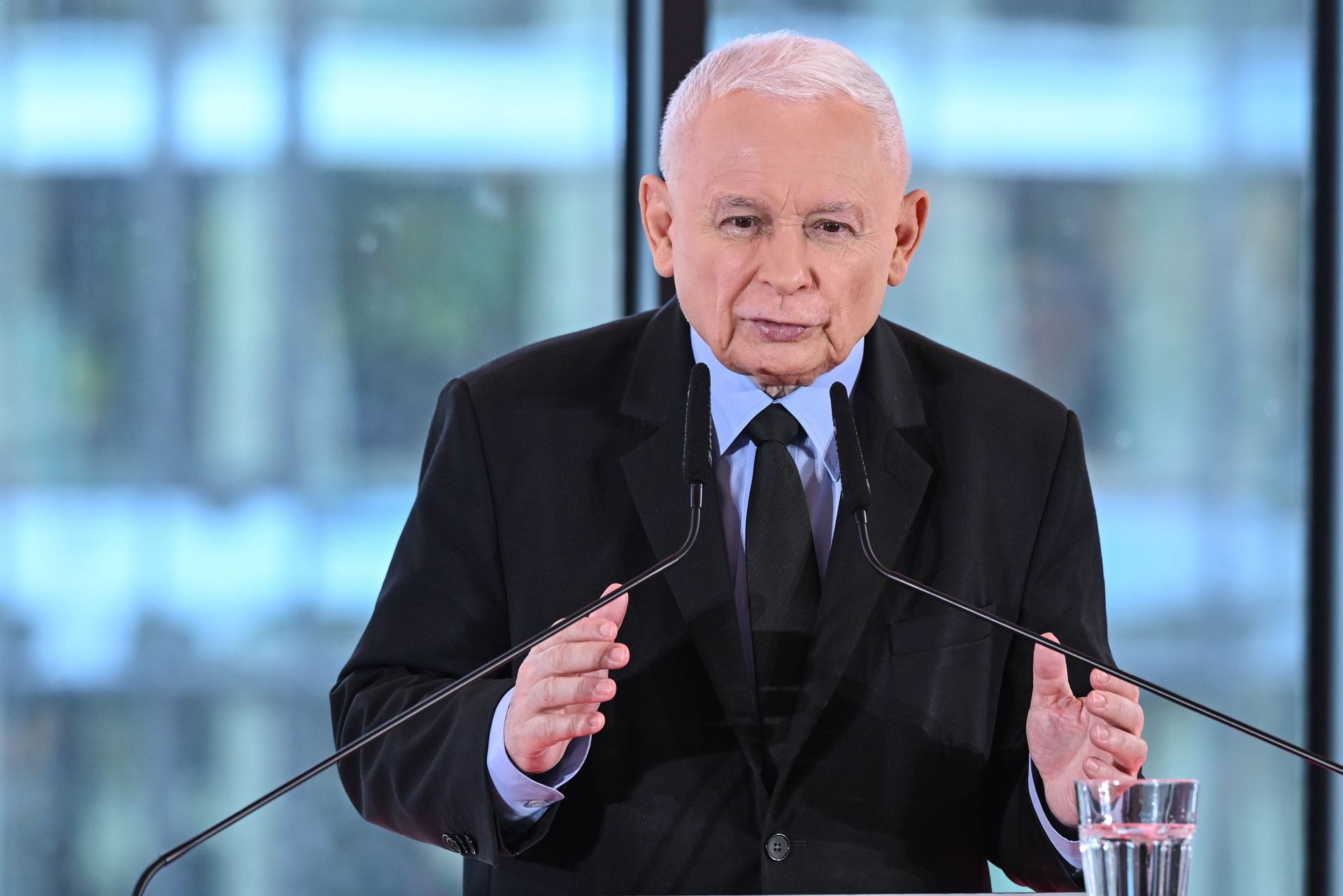 "Rozkradziono pieniądze". Kaczyński grzmi po śledztwie WP