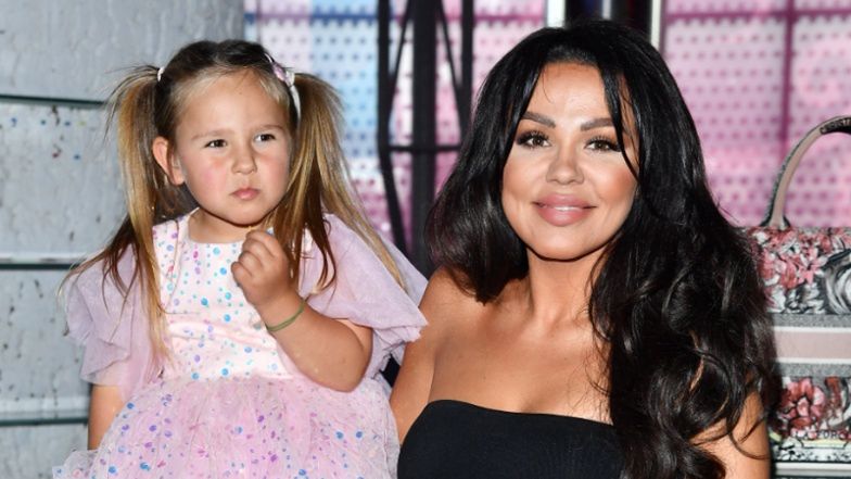 Sylwia Bomba pobiera 800+ na córkę. Zdradziła, co zamierza zrobić z pieniędzmi: "DLACZEGO MOJE DZIECKO MA BYĆ STRATNE?"