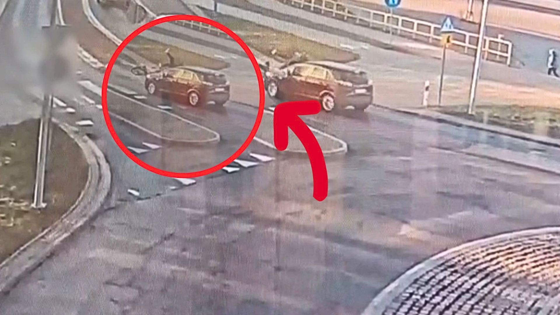 Groźne potrącenie na pasach. Rowerzysta nie miał szans
