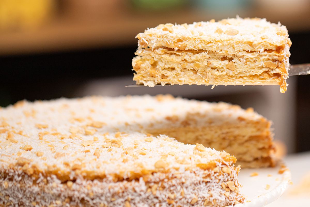 Torcik waflowy bez pieczenia. Smak deseru z dzieciństwa w wersji premium