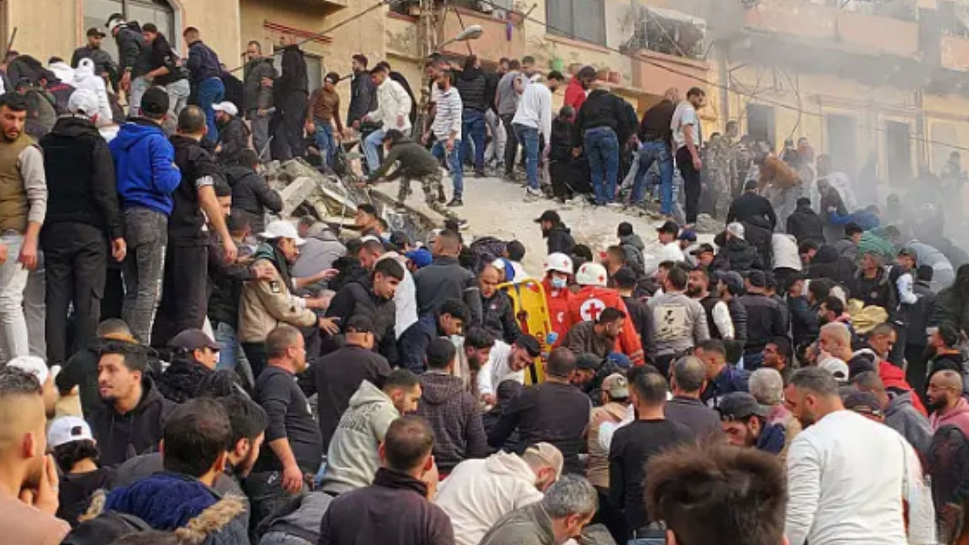 Katastrofa budowlana w Libanie. "Jedni walczą o życie, inni zginęli"