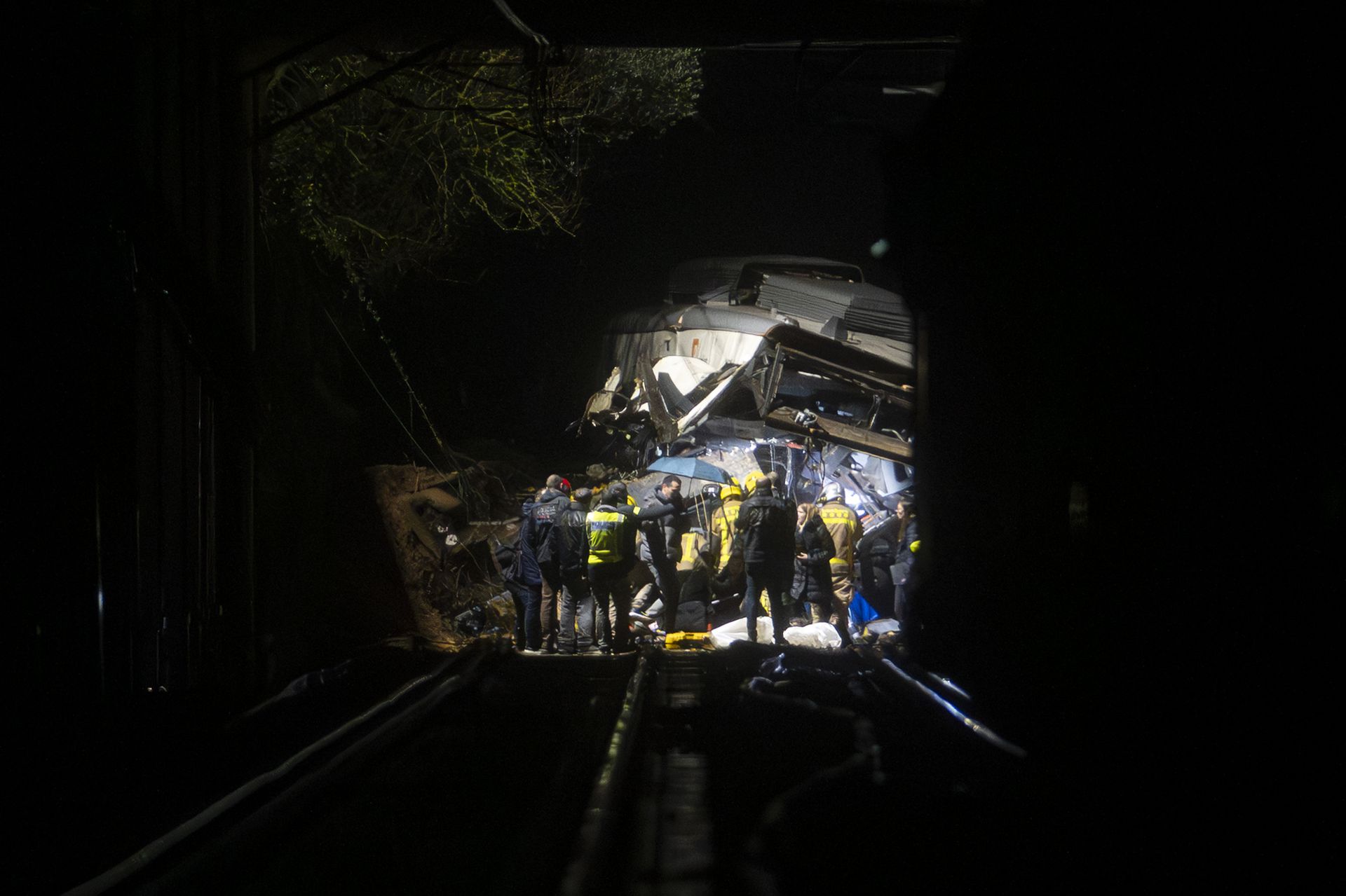 Kolejny wypadek w Hiszpanii. Wykoleił się pociąg. Nie żyje maszynista