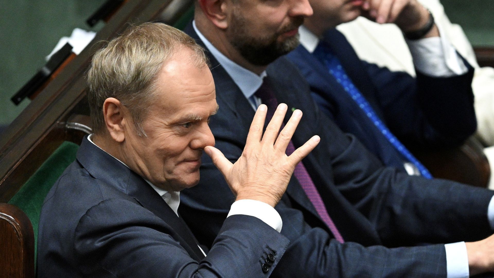 Tusk "zagrał na nosie". Kamery uchwyciły reakcję premiera w Sejmie