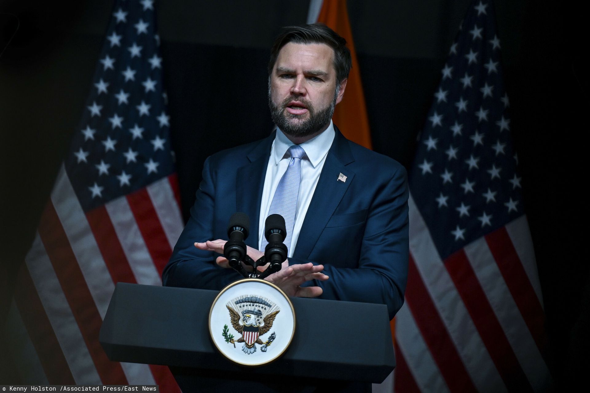"Chcą sprzedać Ukrainę". Generał oburzony propozycją USA