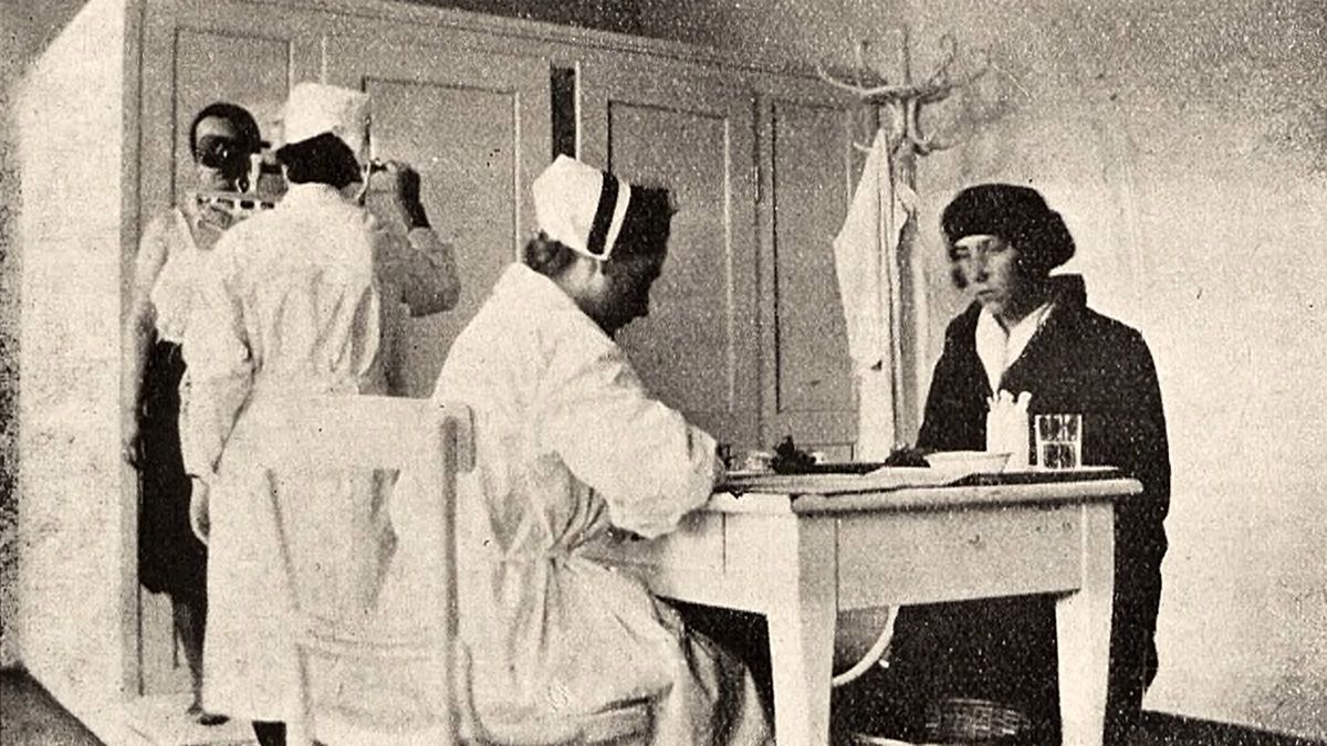 Jak traktować pacjentów? Osobliwe porady dla pielęgniarek sprzed 100 lat