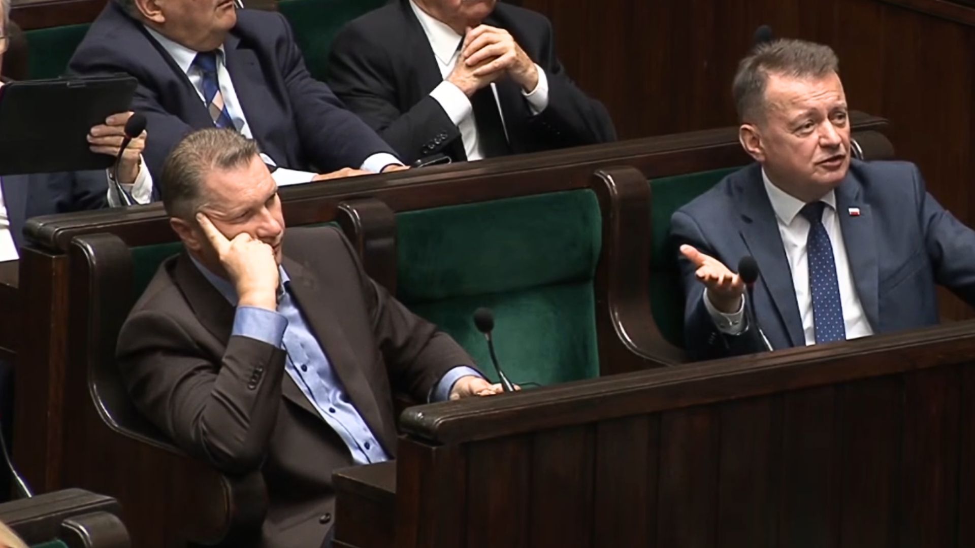 Błaszczak nie wytrzymał. Po ty słowach w ławach PiS zawrzało