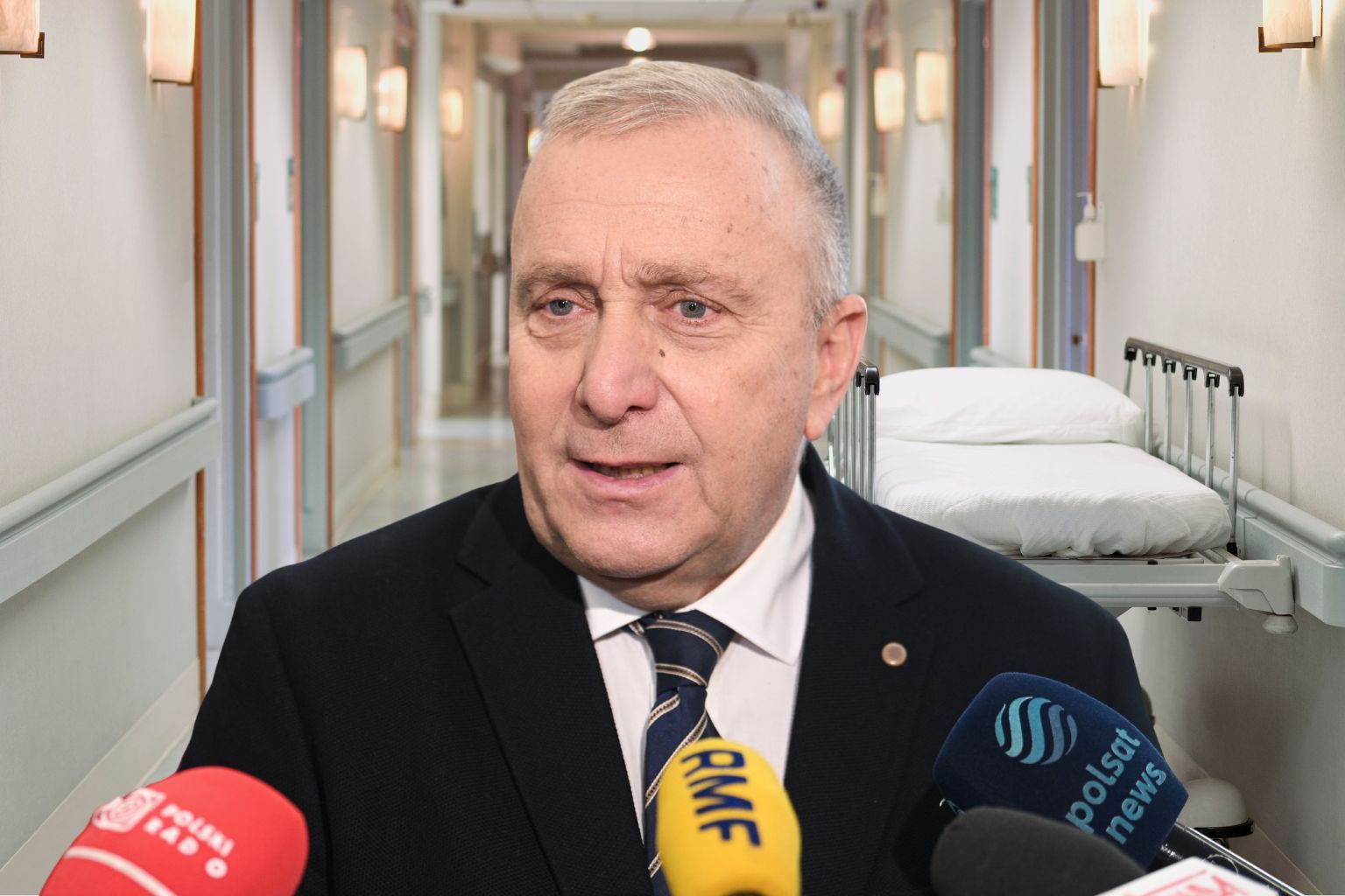 Schetyna o przychodni w Piasecznie. "Wypalić gorącym żelazem"