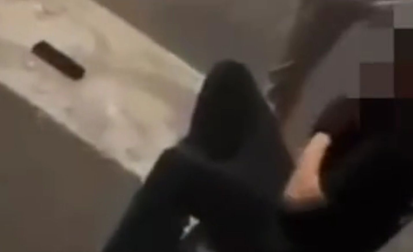 "Nie bij mnie!". Jest nagranie z ataku na syna znanej aktorki