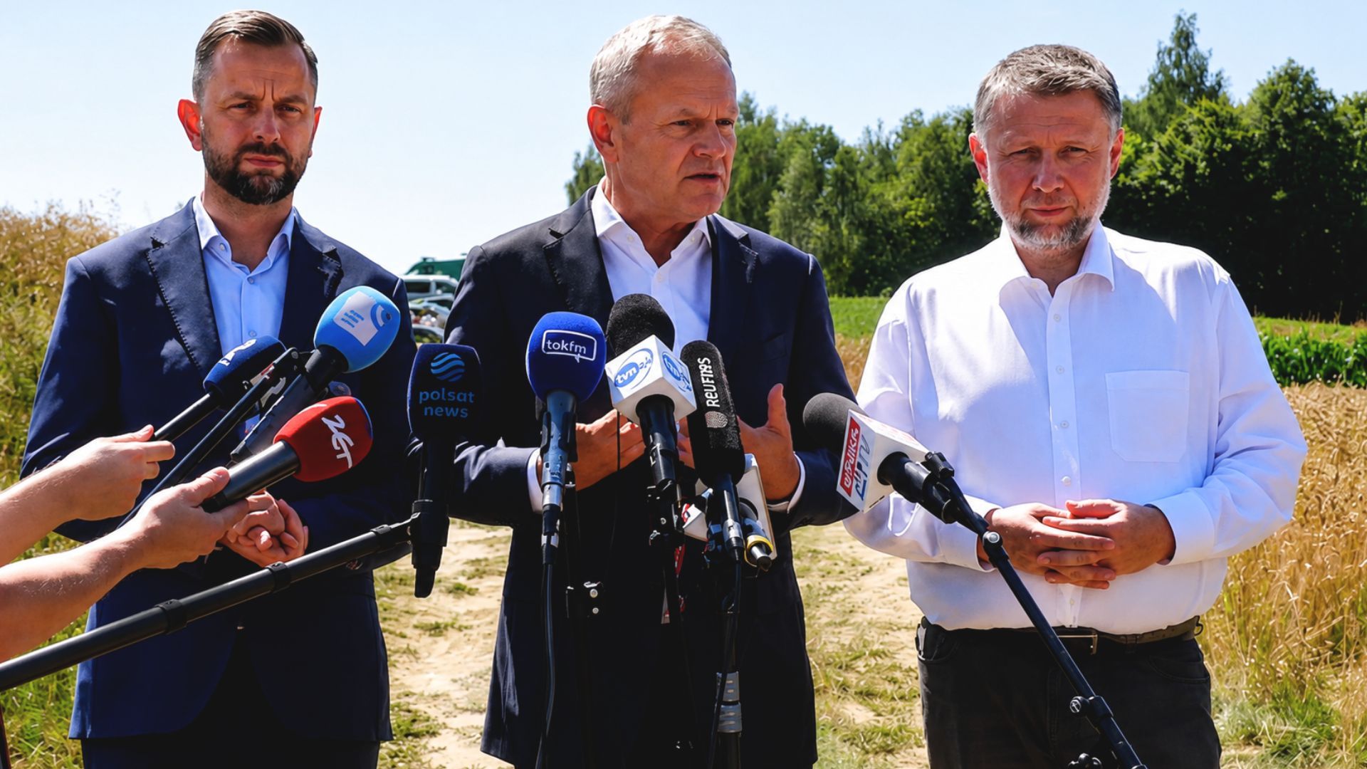 Tusk na miejscu eksplozji. To dlatego wojsko nie strzelało do rakiety