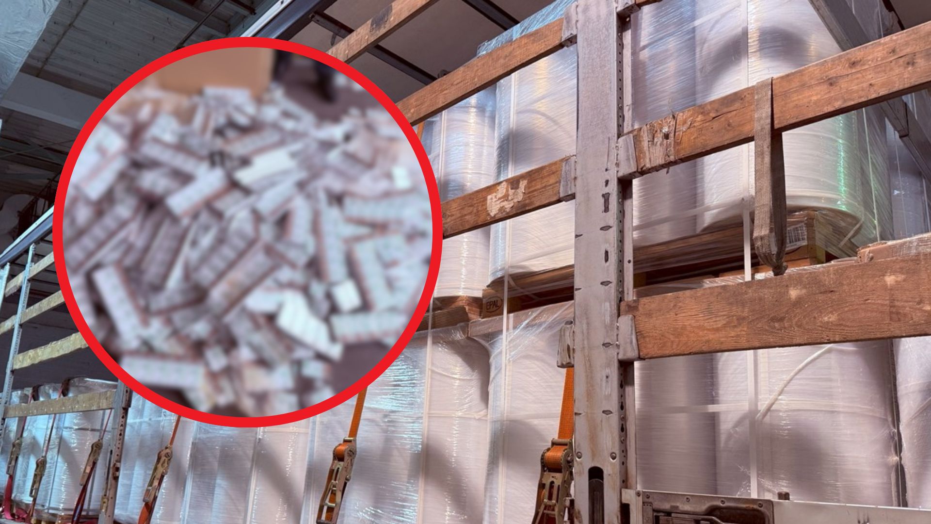 Atrapa w ciężarówce. Sprawdzili materiały budowlane na granicy z Ukrainą