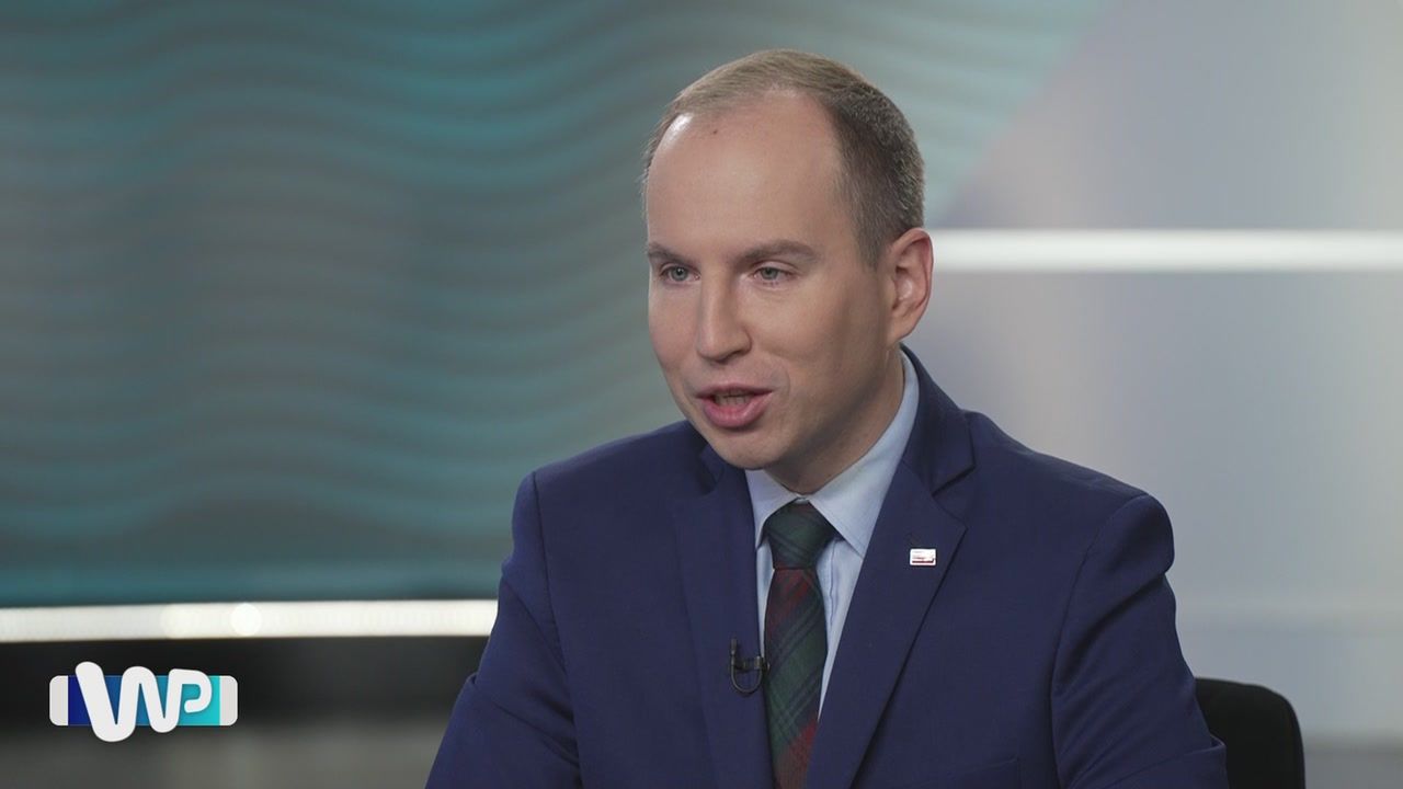 Andruszkiewicz uderza w rząd. "Chcą osłabić naszą wiarygodność"